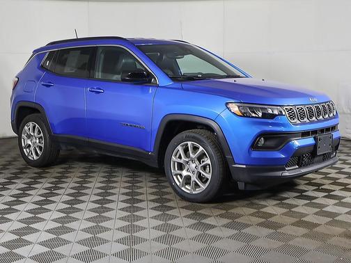 2024 Jeep Compass Latitude Lux
