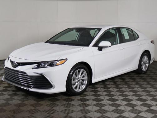 Ice Cap 2024 Toyota Camry LE