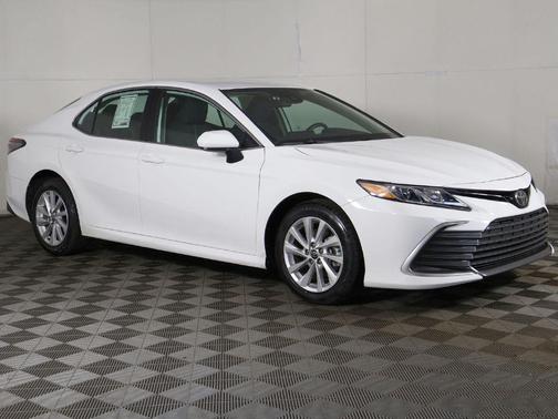 Ice Cap 2024 Toyota Camry LE