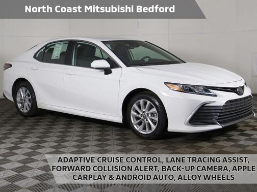 Ice Cap 2024 Toyota Camry LE