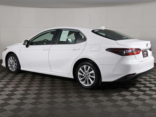 Ice Cap 2024 Toyota Camry LE