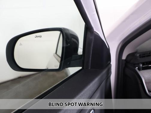 Bright White Clearcoat 2022 Jeep Compass Latitude Lux