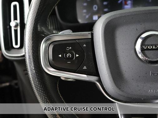 2020 Volvo XC40 T4 R-Design