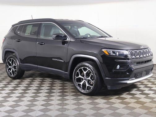 Diamond Black Crystal Pearlcoat 2026 Jeep Compass Limited