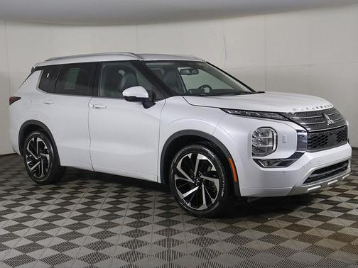 White Diamond 2022 Mitsubishi Outlander SP