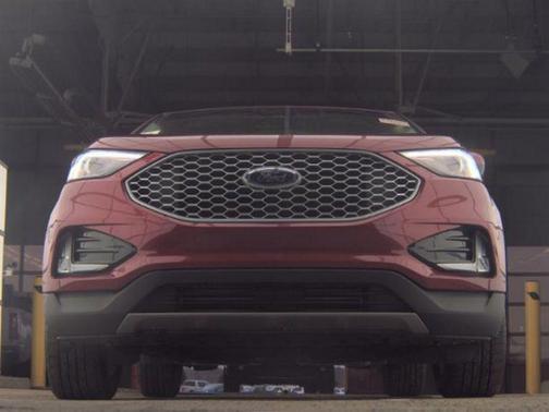 Rapid Red Metallic Tinted Clearcoat 2024 Ford Edge SEL