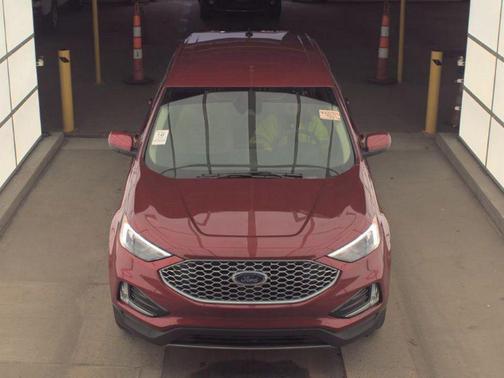 Rapid Red Metallic Tinted Clearcoat 2024 Ford Edge SEL