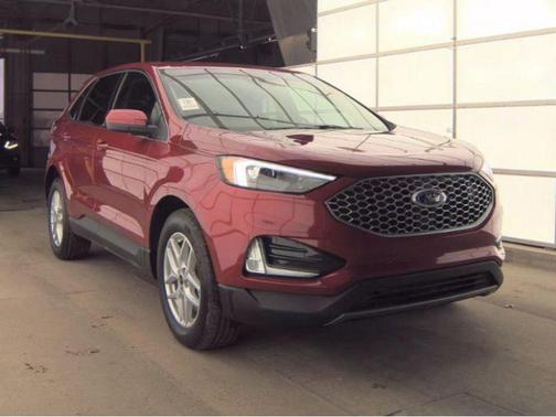 Rapid Red Metallic Tinted Clearcoat 2024 Ford Edge SEL