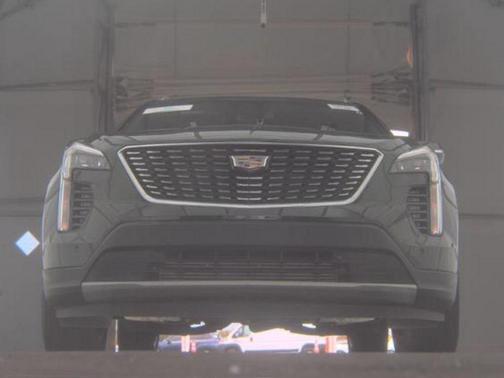 2022 Cadillac XT4 Premium Luxury