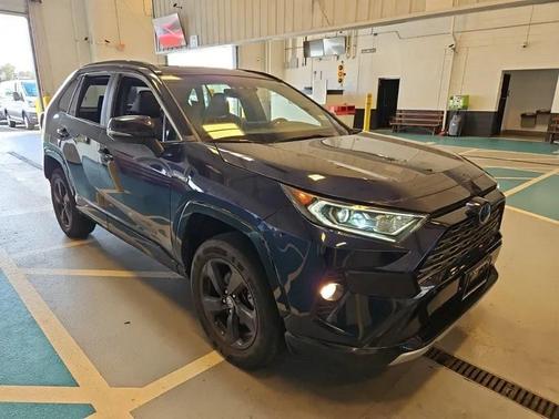 2019 Toyota RAV4 Hybrid SE