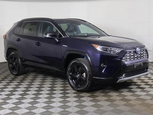 2019 Toyota RAV4 Hybrid SE