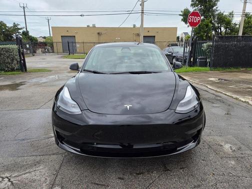 2022 Tesla Model 3 Standard Range