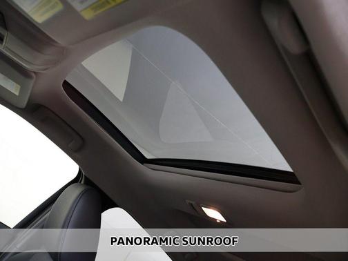 Labrador Black Pearl 2026 Mitsubishi Eclipse Cross SE