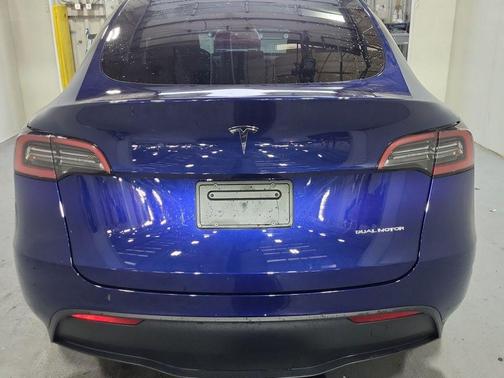 Deep Blue Metallic 2023 Tesla Model Y Long Range Dual Motor All-Wheel Drive
