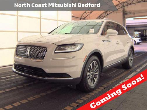 Ceramic Pearl Metallic Tinted Clearcoat 2023 Lincoln Nautilus Standard