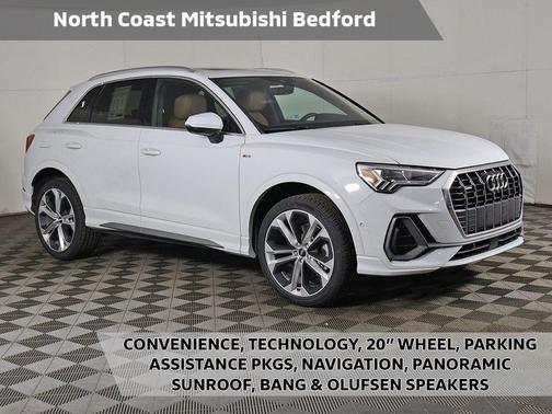 Glacier White Metallic 2021 Audi Q3 45 S line Premium Plus