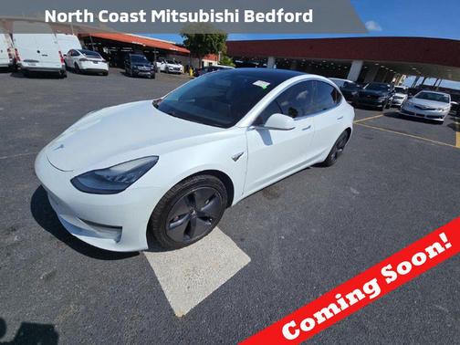 Pearl White Multi-Coat 2019 Tesla Model 3 Long Range