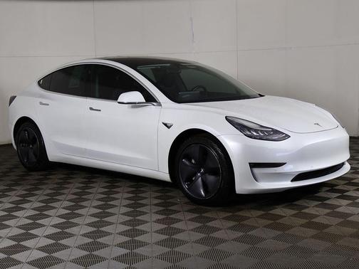 Pearl White Multi-Coat 2019 Tesla Model 3 Long Range