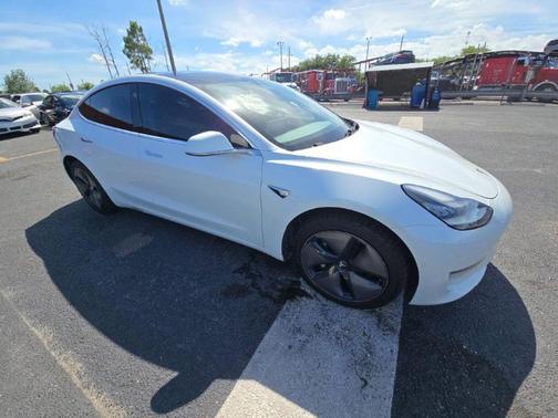 Pearl White Multi-Coat 2019 Tesla Model 3 Long Range