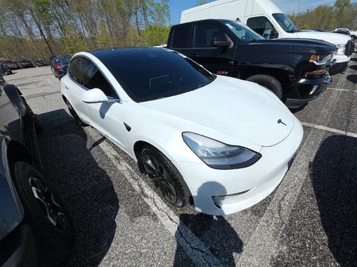 Pearl White Multi-Coat 2020 Tesla Model 3 Standard Range Plus