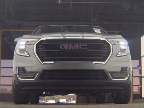 Sterling Metallic 2023 GMC Terrain SLE