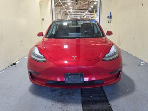 Red Multi-Coat 2018 Tesla Model 3 Long Range