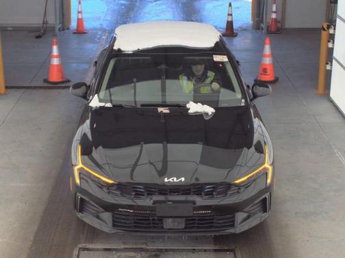 Aurora Black Pearl 2025 Kia K5 LXS