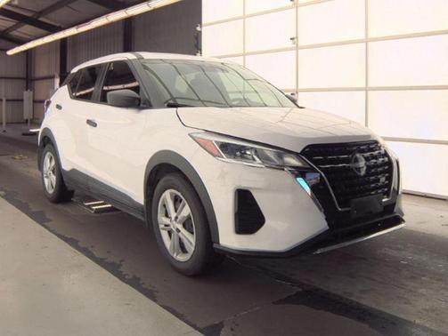 2023 Nissan Kicks S