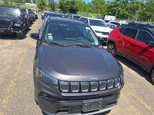Granite Crystal Metallic Clearcoat 2022 Jeep Compass Limited