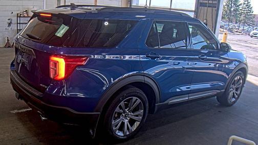 Atlas Blue Metallic 2022 Ford Explorer XLT