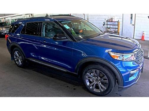 Atlas Blue Metallic 2022 Ford Explorer XLT