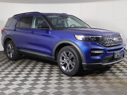 Atlas Blue Metallic 2022 Ford Explorer XLT