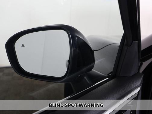 Black Diamond 2026 Mitsubishi Outlander ES