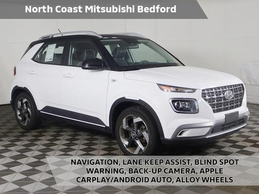 Lunar White 2023 Hyundai VENUE Limited