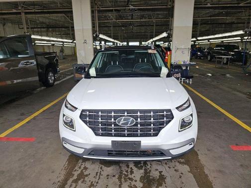 Lunar White 2023 Hyundai VENUE Limited