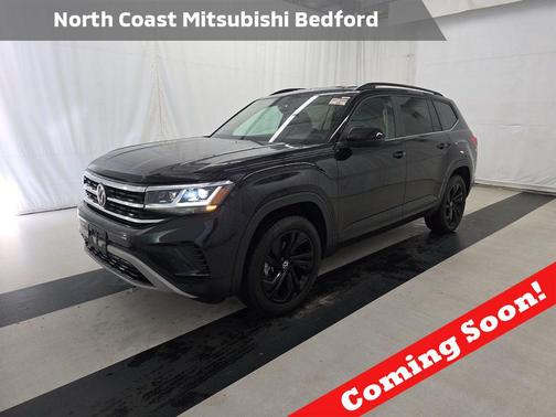 Deep Black 2023 Volkswagen Atlas 3.6L SE w/Technology