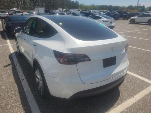 2022 Tesla Model Y Long Range Dual Motor All-Wheel Drive