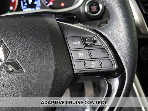 White Diamond 2025 Mitsubishi Eclipse Cross SE
