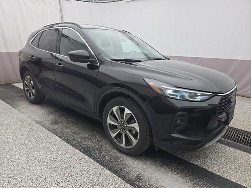 Agate Black Metallic 2024 Ford Escape Platinum
