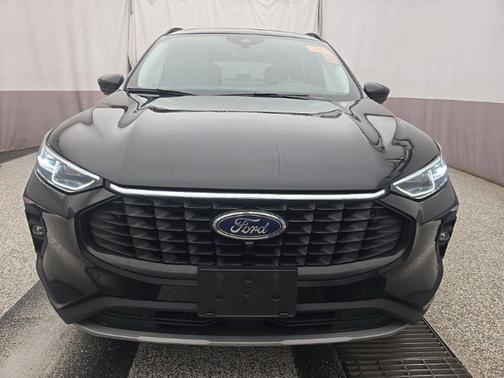 Agate Black Metallic 2024 Ford Escape Platinum