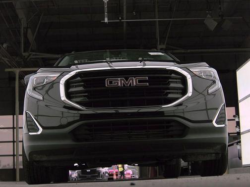 Ebony Twilight Metallic 2020 GMC Terrain SLE