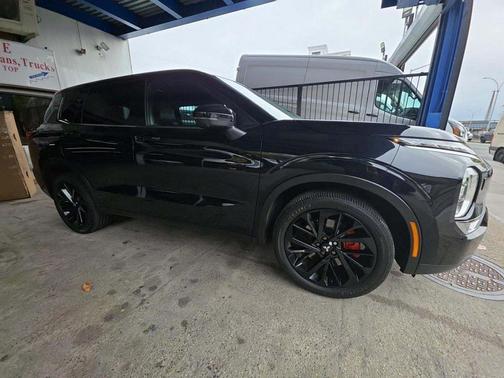 2023 Mitsubishi Outlander SE Black Edition S-AWC