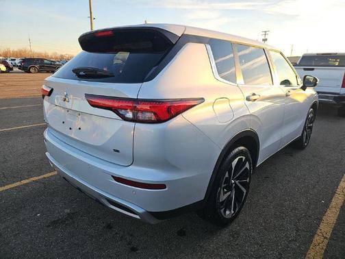 2024 Mitsubishi Outlander SE 2.5 2WD