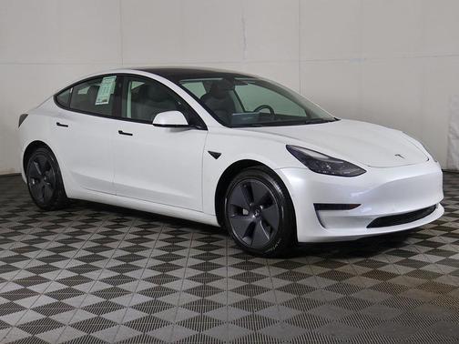 2022 Tesla Model 3 Standard Range