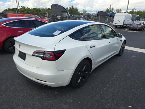 2022 Tesla Model 3 Standard Range
