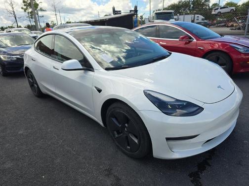 2022 Tesla Model 3 Standard Range