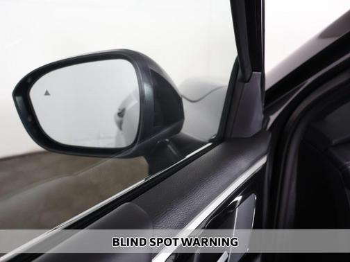 Graphite Gray 2026 Mitsubishi Outlander LE