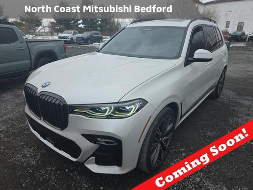 2022 BMW X7 M50i