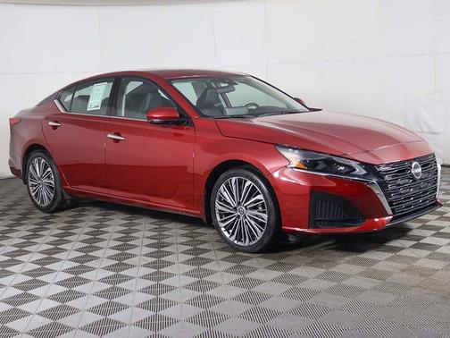 Scarlet Ember Tintcoat 2023 Nissan Altima 2.5 SL