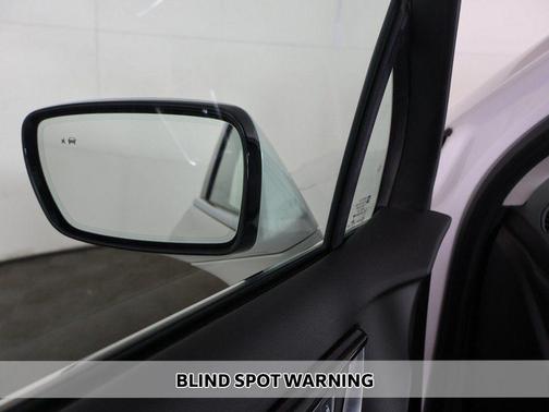 White Frost Tricoat 2021 Buick Enclave AWD Avenir